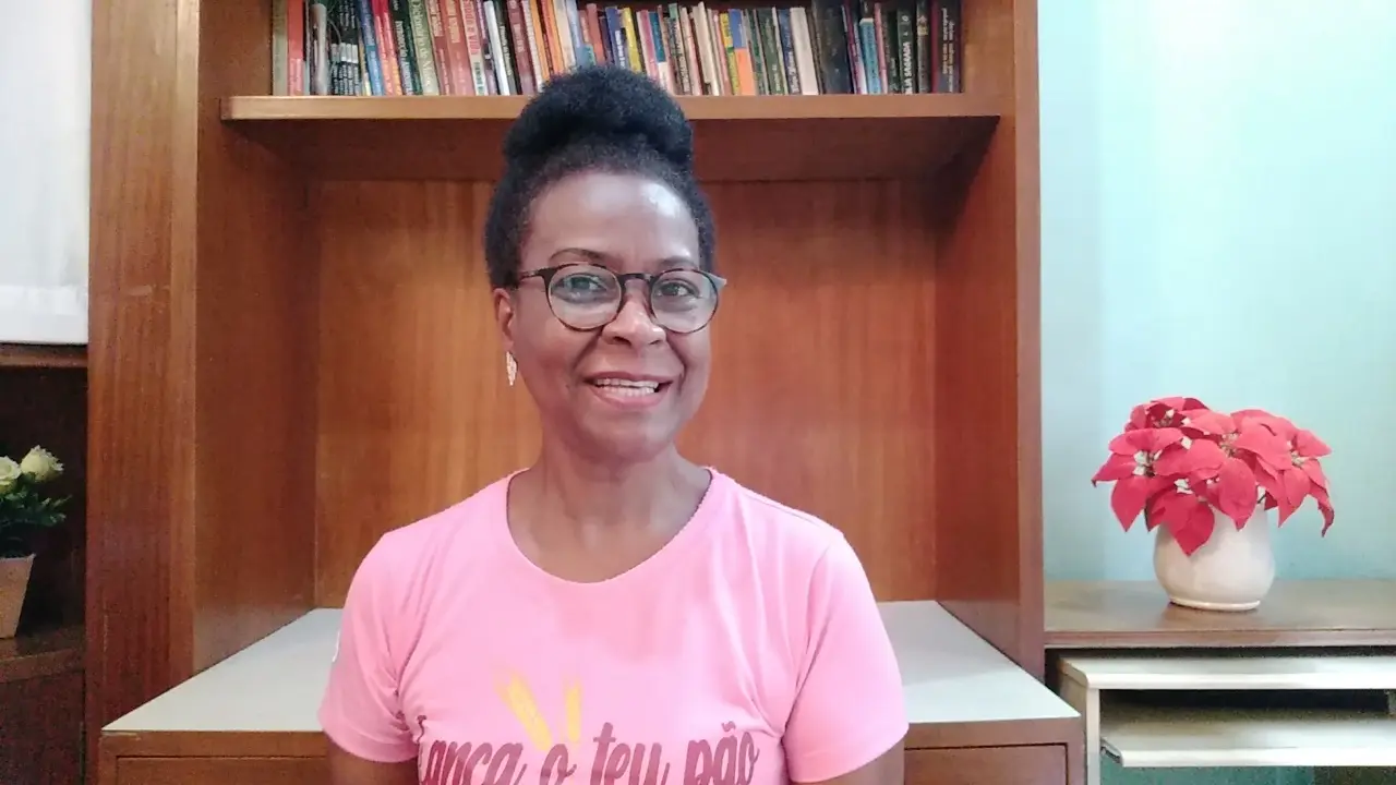 cantora-valquiria-gonzaga-post-soldado-fura-lado-jesus